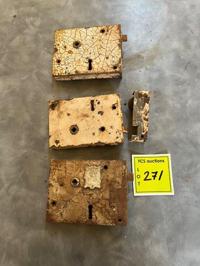Lot 271